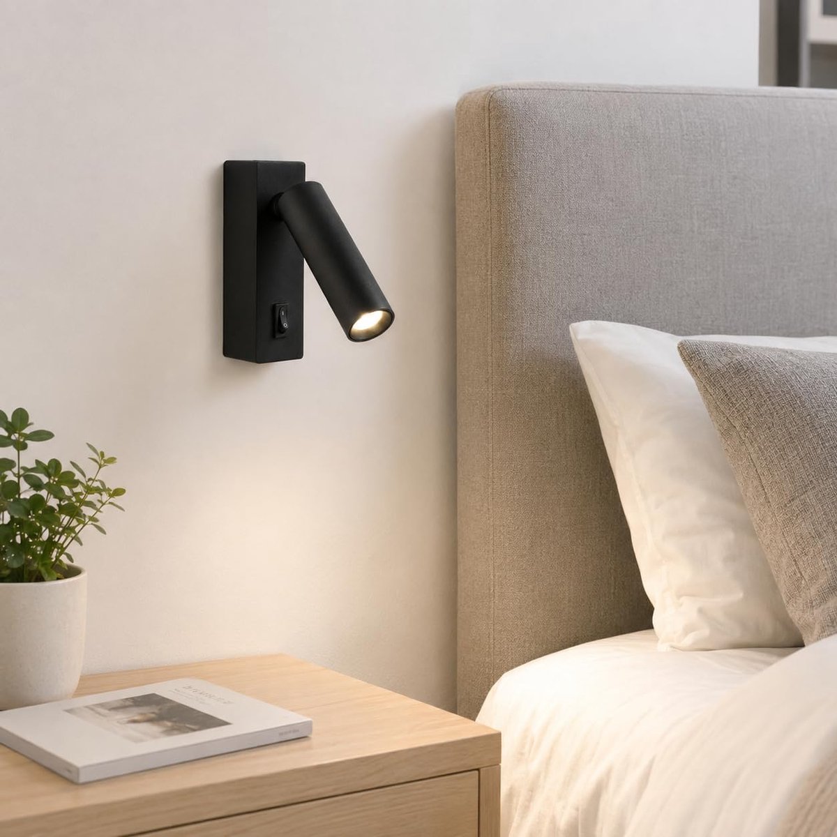 LISM-3W 3000K matzwarte aluminium LED-wandlamp met een 360° draaibare cilindrische lampkop; Geschikt voor nachtkastjes, slaapkamers, hotels, kantoren en leesruimtes. Inclusief bijbehorende voet en schakelaar.