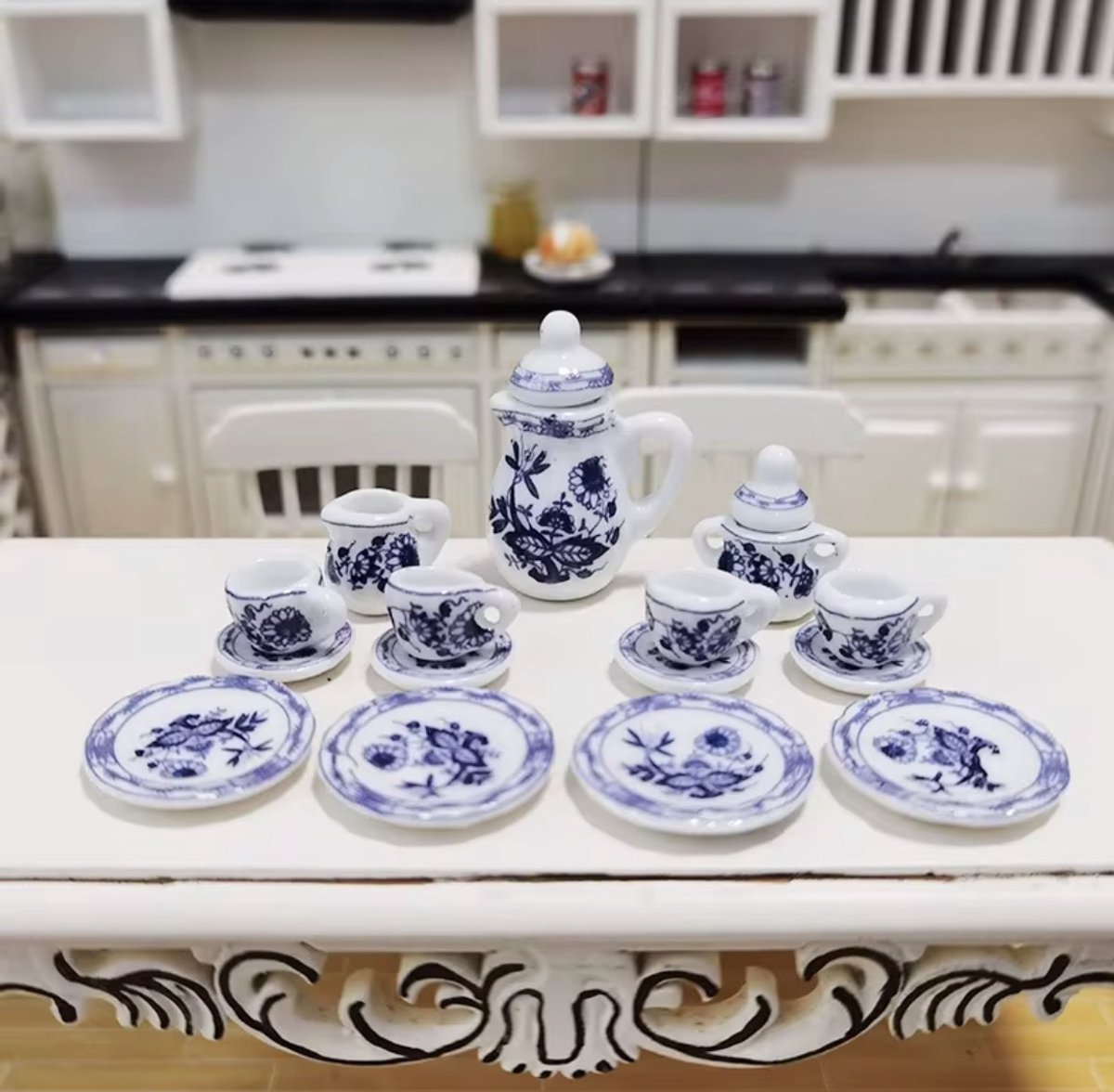 17 Delig Mini Blauw servies - Decoratie - Poppenhuis inrichting - Schaal 1/12 - Koffieservies