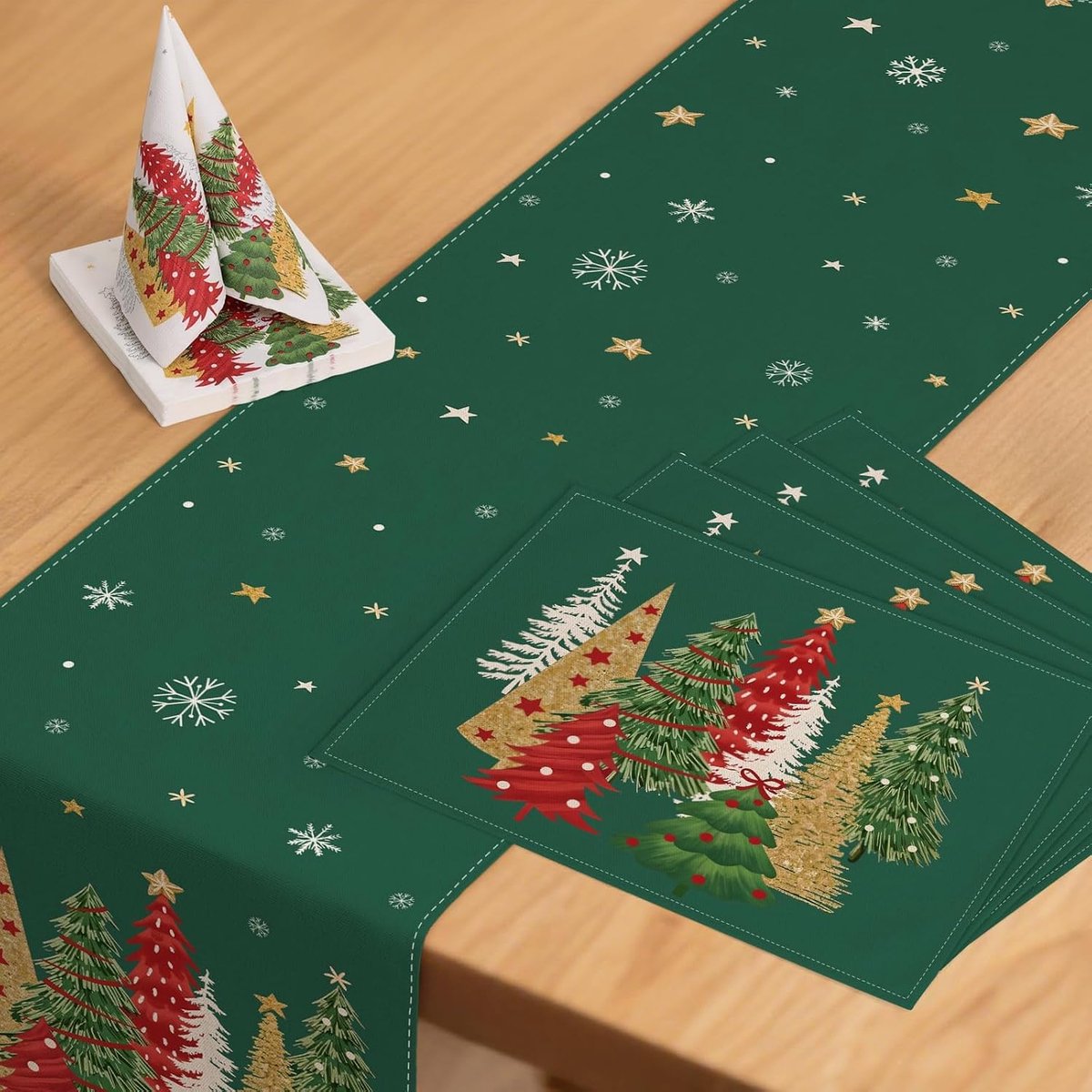 Kerst Tafel Decoratie Set 1x Tafelrunner 40x140 cm, 4x Onderzetters & 1x Verpakking Servetten (20 Stuks), Groen met Kerstboom en Sneeuwvlokken, Feestelijk voor Winter, Eetkamer