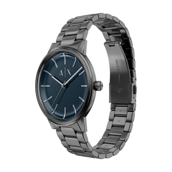 Schuin aanzicht van het grijze horloge met blauwe wijzerplaat, zilverkleurige indexen en A|X logo, roestvrij staal.