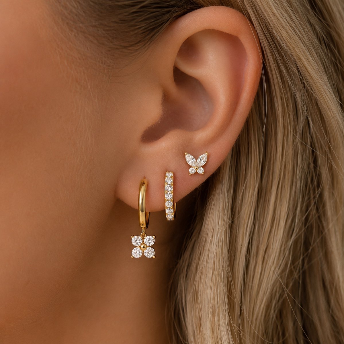 Oorbellen Set - 3 stuks - Kleur: Goud - Luxe Oorbellen - Incl. Cadeauverpakking - Oorhangers / Oorring / Oorknopjes - Hoge Kwaliteit RVS - Stainless Steel / Roestvrijstaal - Verkleurt Niet - Oorbellen Set - Oorbellen Vrouwen / Dames
