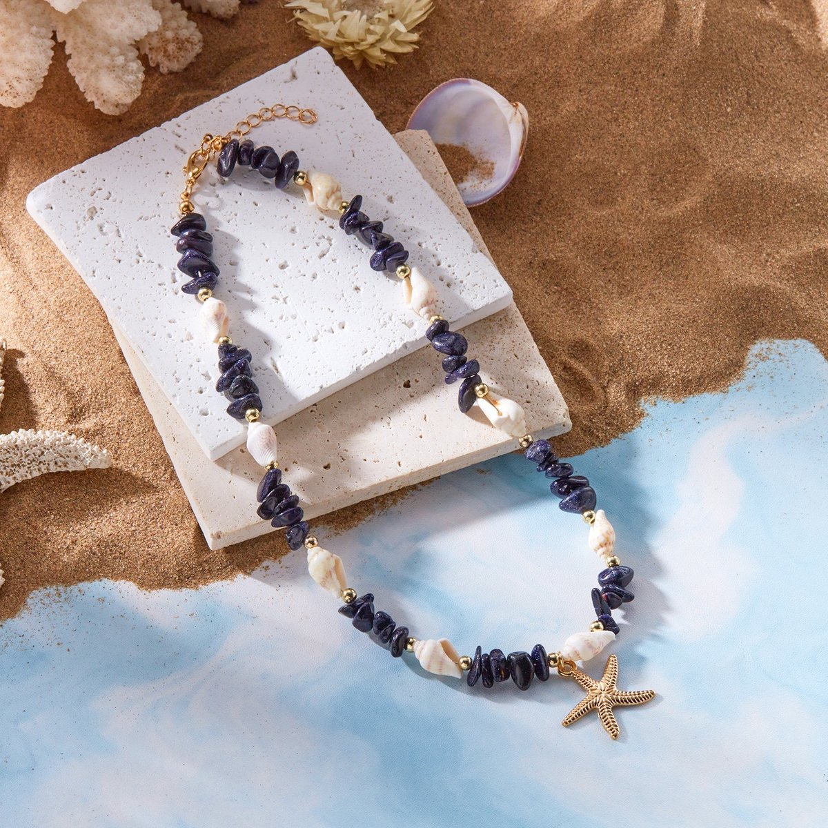 Ketting van 40+5cm – Ketting met zeester en schelp (imitatie) – Ketting van trommelsteentjes in strandstijl – Kralenketting met oceaanthema – Kralenketting voor dames – Feestelijke kralenketting in strandstijl – Geschikt voor dagelijks gebruik