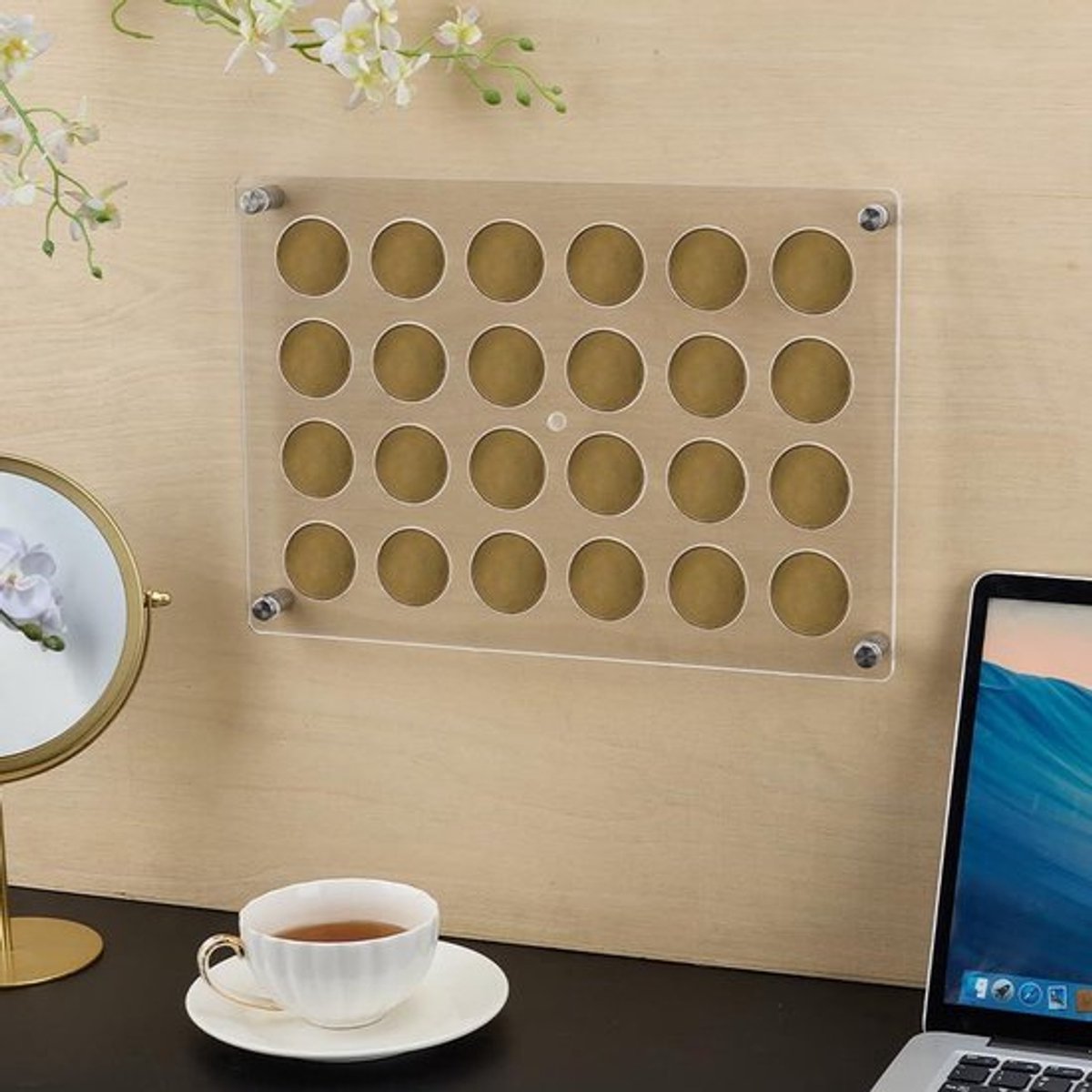 Chip Display Houder voor Chips en Munten - Wandmontage - Acryl Poker Display Stand - Helder Drijvend Frame voor Verzamelaars, Casino Liefhebbers, Thuis Bar - Game Room Decoratie - Ruimte voor 24 Chips