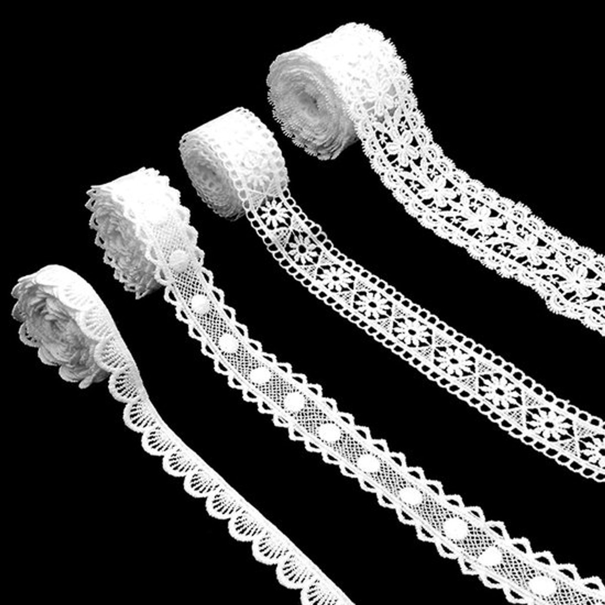 Witte guipure kantlint voor kleding en accessoires, ideaal voor handwerk en naaiprojecten, 4 rollen van 8 meter
