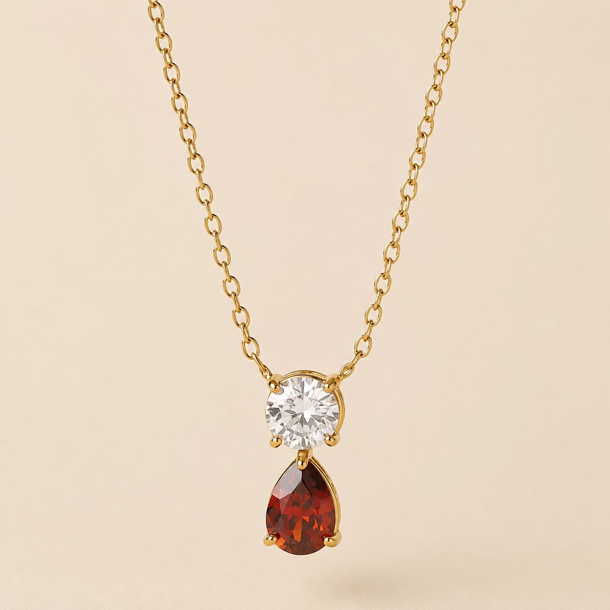 Maevi® Ketting met Geboortesteen - Maand: Januari - Kleur: Goud - Birth Stone - Geboorte Cadeau / Kraamcadeau - RVS / Stainless Steel / Roestvrijstaal - Geboorte Steen - Ketting / Necklace - Hoge Kwaliteit - Incl. Luxe Verpakking