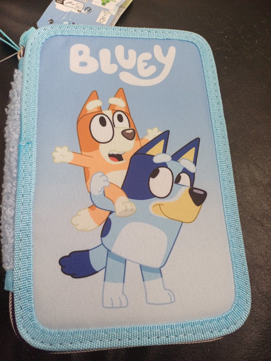 Bluey etui met dubbele rits goed gevuld 20 delig