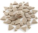 Plusieurs formes de sable: triangles, losanges, cercles et une forme de sable avec des cercles empilés.