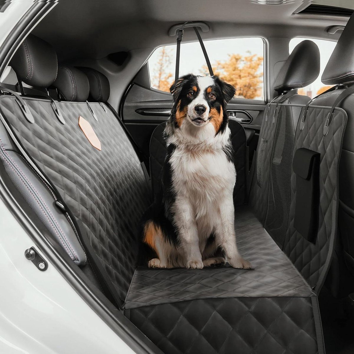 Honden Autodeken - Autostoelhoes Hond - Auto Beschermen - Waterafstotend Krasbestendig - 135 x 48 x 59 cm - Zwart