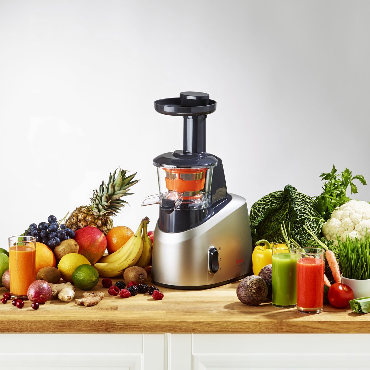 Tefal Infiny Juice ZC255B - Slowjuicer - Stille Motor - Eenvoudig Schoon te Maken thumbnail 2