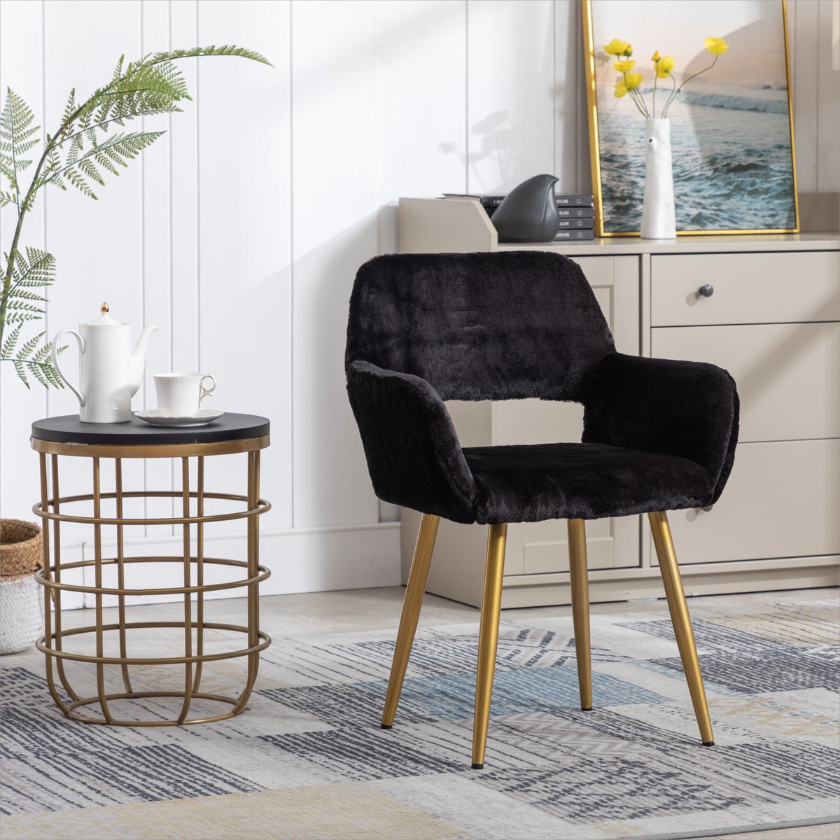 PHOEBE CAT Fauteuil - Make-upstoel - Eetkamerstoel - Kunstbontbekleding - Gelakte stalen poten - Zwart