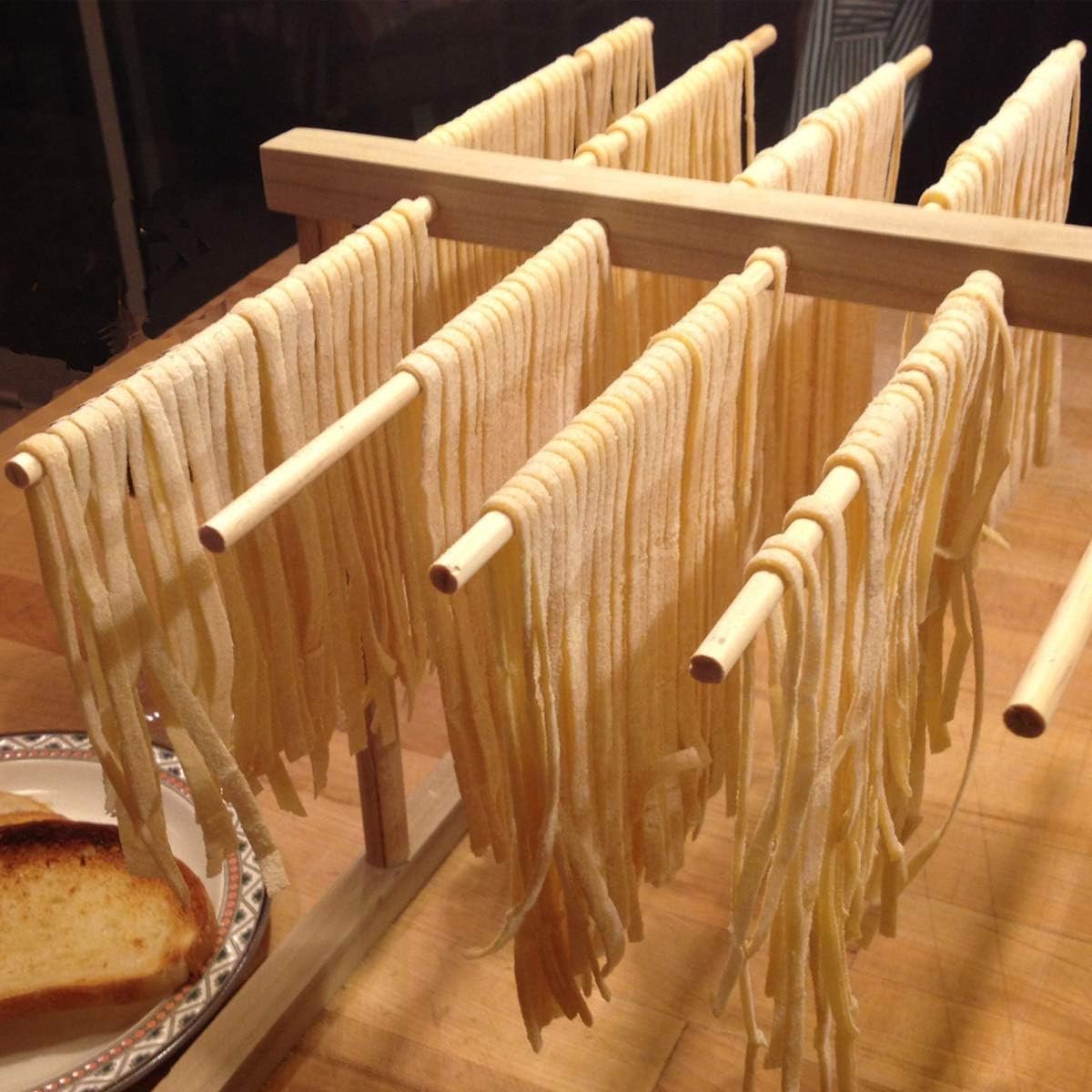 Pasta Droogrek van Hout - Opvouwbaar Noedel Droogrek 15,4 x 8,7 x 30 cm met 8 Ophangstangen - Spaghetti Droogrek van Beukenhout - Ruimtebesparende Keukenaccessoire voor Zelfgemaakte Pasta, Noedels en Deegwaren - Antislip Design