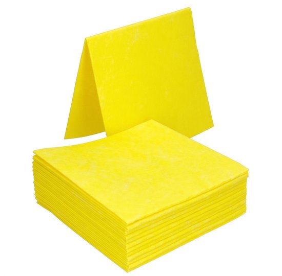 Pile de torchons jaunes, un est placé verticalement.