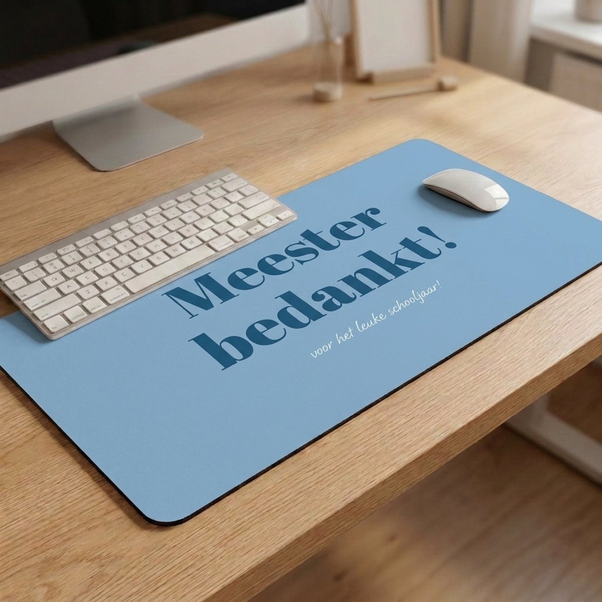 Muismat XXL | Bedankt Meester | Muismat met tekst | Bedankt | Cadeau | Antisliplaag | 74,4 x 40 cm | Fotofabriek