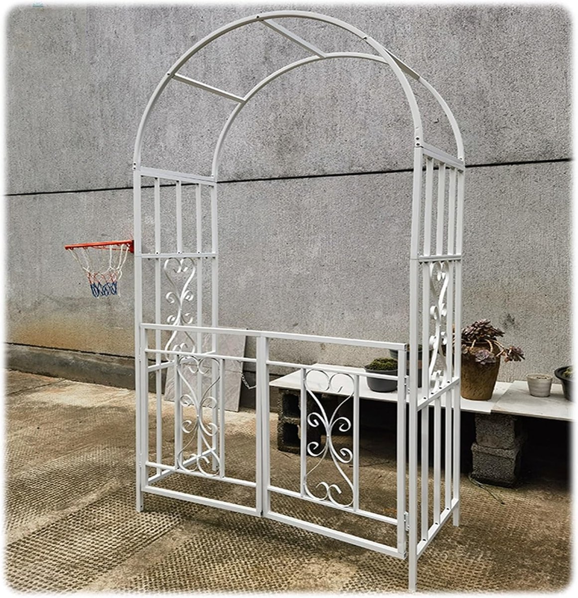 Rozenboog Metaal - Tuinpoort Decoratie - Klimplanten Ondersteunen - Klassiek Hartontwerp - 210 cm Hoog - Wit