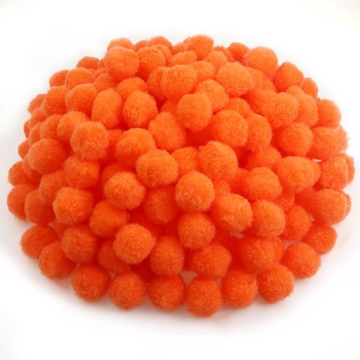 Creatieve ambachten pompons in oranje van Dailygoody
