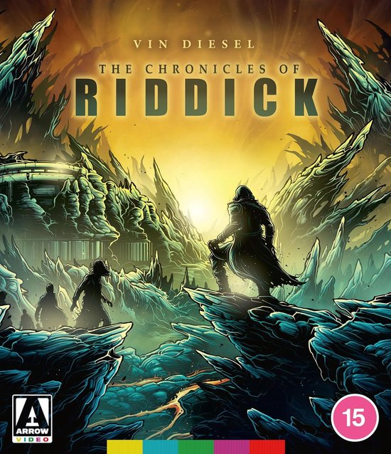 The Chronicles of Riddick 4K UHD Blu-ray hoes met Riddick die op een rotsachtig landschap met oranje gloed staat.