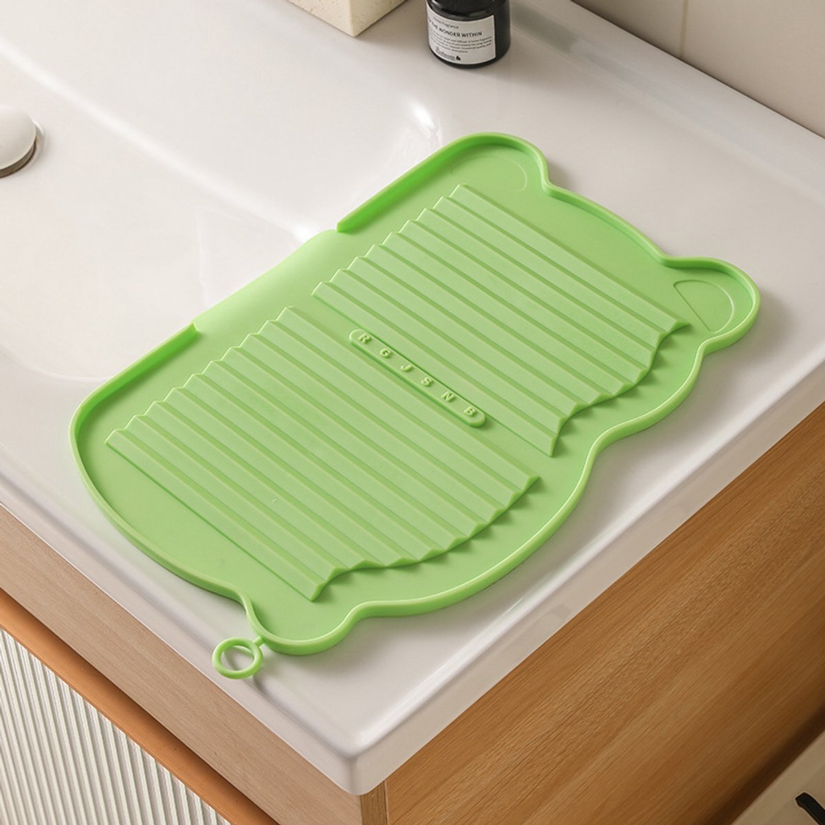 Zachte, rubberen, opvouwbare, antislip afdruipmat van siliconen voor op het aanrecht - afdruipmat voor in de keuken - hittebestendig en antislip - 35 x 25,5 cm - groen