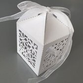 10 boîtes en filigrane de Fleurs - White Pearl