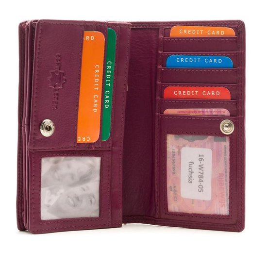 Paarse portemonnee open, met creditcards, identiteitsbewijs, vakken en ritsen.