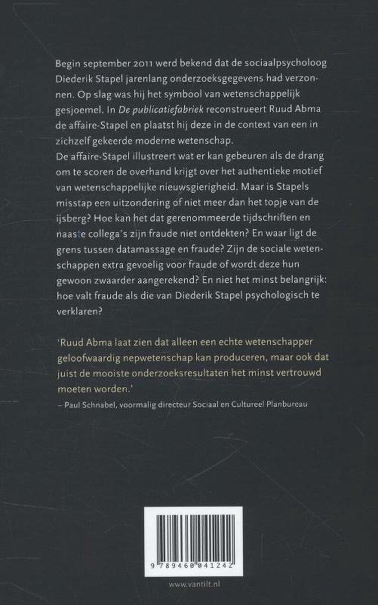 Achterkant boek "De Publicatie Fabriek", tekst over de affaire-Stapel, met een quote van Paul Schnabel.