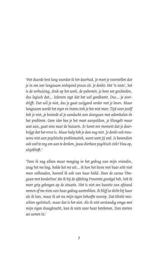 Tekstpagina uit een boek met twee verhalen: 'Het duurde best lang voordat ik het doorhad.' en 'Toen ik nog alleen maar meeging in de gedrag van mijn vriendin'.