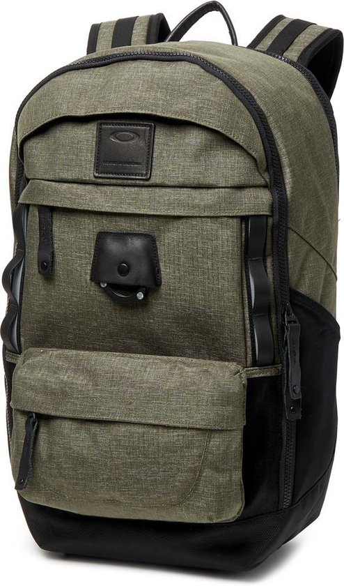 Oakley Voyage 30L Rugzak Dark Brush bol