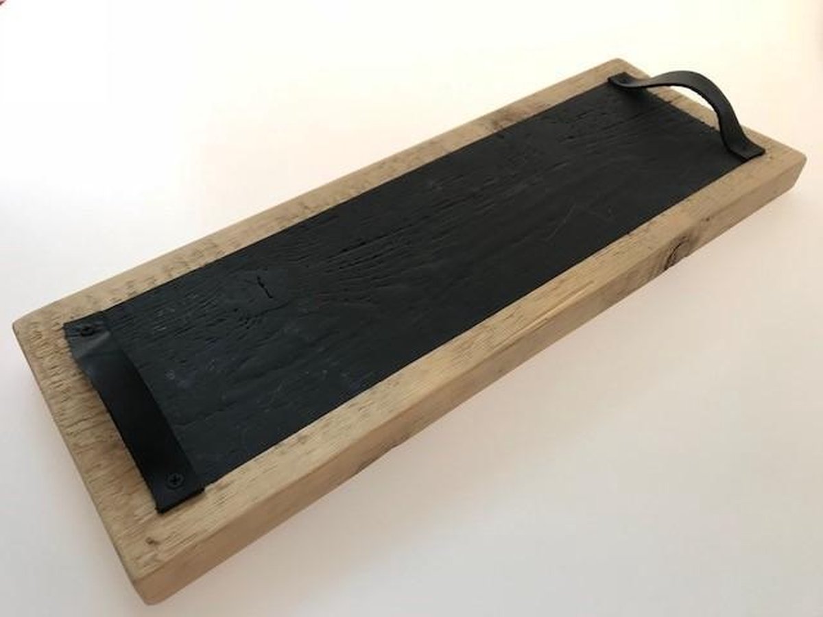 Serveerplank van steigerhout met schoolbordverf