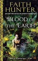 A Soulwood Novel 1 - Blood of the Earth