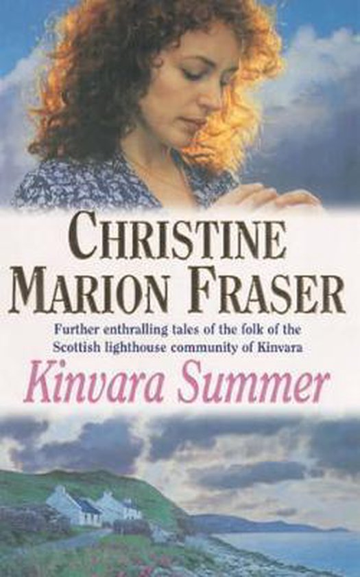 Boekcover van Kinvara Summer van Christine Marion Fraser, met een vrouw en een kustlandschap.