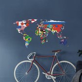 Crearreda - Wereldkaart Muursticker – Vlaggen – 70 x 47 cm