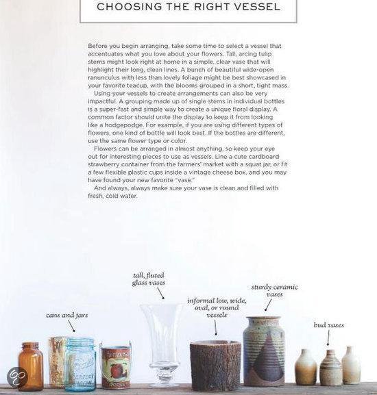 Een rij van vazen, potten en blikken, variërend in hoogte en materiaal, met labels zoals 'cans and jars', 'tall, fluted glass vases' en 'sturdy ceramic vases'.