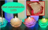 Roos kaars - met LED verlichting - -Ø12x7 cm