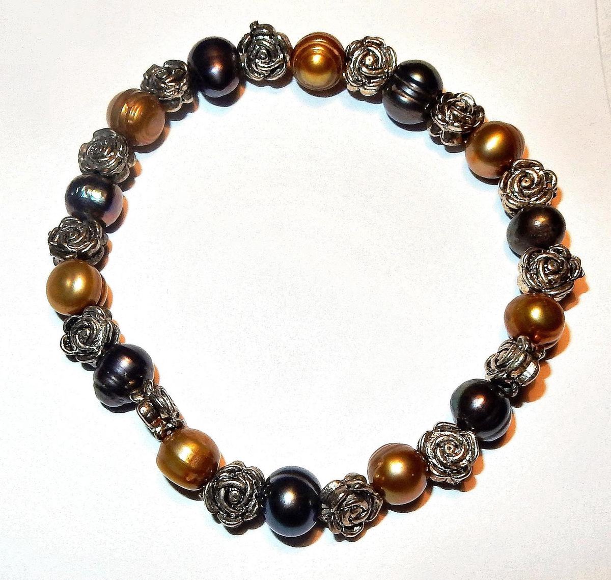 Trendy Elastische Parel en Zilver Armband 8 mm.