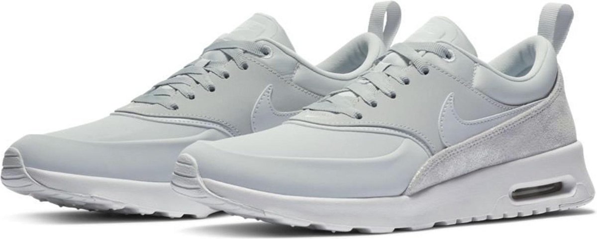 zoeken inkomen heel Nike Air Max Thea Premium Sneakers Dames Sneakers - Maat 36.5 - Vrouwen -  wit/zilver | bol.com