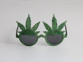 KIMU Zonnebril Groene Blaadjes Glitter - Groen Montuur Met Glitters - Zwarte Glazen - Marijuana Cannabis Wiet Blaadje Bril Japance Acer Natuur Natural Festival