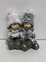 Figurines de Noël - Set de 2 ensemble - Noël garçon & fille - gris - Décoration de Noël - 10,5x8,5x9,5cm