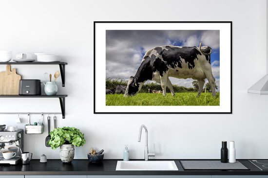 Cadre photo avec affiche - Vache - Herbe - Staart - Animaux - 120x80 cm - Cadre pour affiche