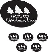 Onderzetters voor glazen - Rond - Kerst quote Fresh cut Christmas trees tegen een zwarte achtergrond - 10x10 cm - Glasonderzetters - 6 stuks