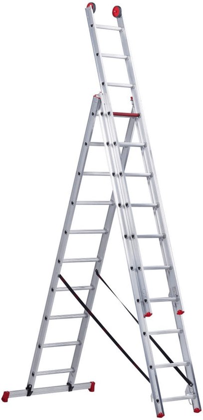 Aluminium reformladder in A-stand met een extra ladderdeel uitgeschoven, rode trappers.