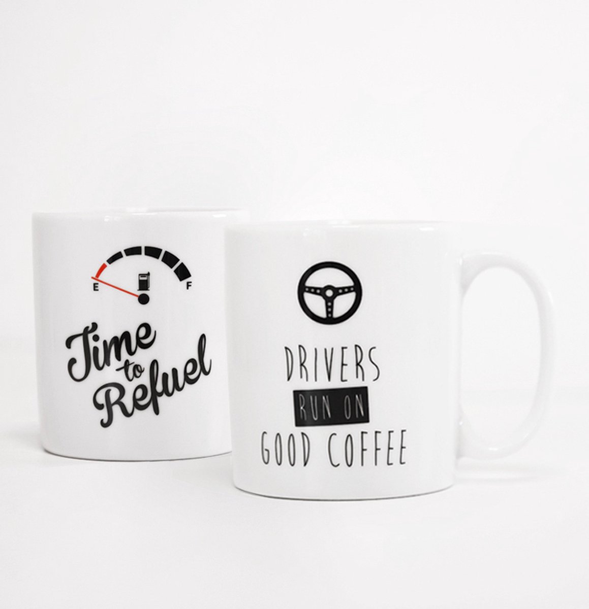 Automotive Mugs - Set van 2 koffiemokken 'Drivers run on good coffee' & 'Time To Refuel' - porselein - 350 ml - Hoogwaardige koffiemokken