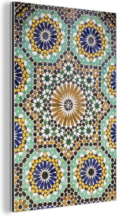 Wanddecoratie Metaal - Aluminium Schilderij Industrieel - Een close up van een Marokkaanse mozaïek - 60x90 cm - Dibond - Foto op aluminium - Industriële muurdecoratie - Voor de woonkamer/slaapkamer