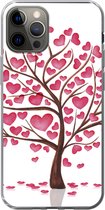 Geschikt voor iPhone 13 Pro hoesje - Een illustratie van een boom met hartjes - Siliconen Telefoonhoesje