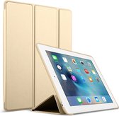 Mobiq Flexibele Tri-folio hoes Apple iPad Air 10.5 inch 2019 - iPad Air 3e generatie - Siliconen Case - TriFolio - Smart cover - Goud | goud