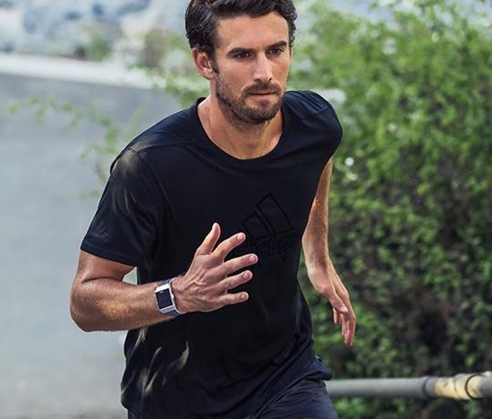 Fitbit Ionic Smartwatch Adidas edition bol