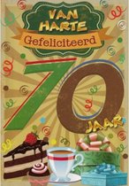 Van harte gefeliciteerd! 70 jaar! Een bijzondere kaart met diverse versieringen. Een dubbele wenskaart inclusief envelop en in folie verpakt.