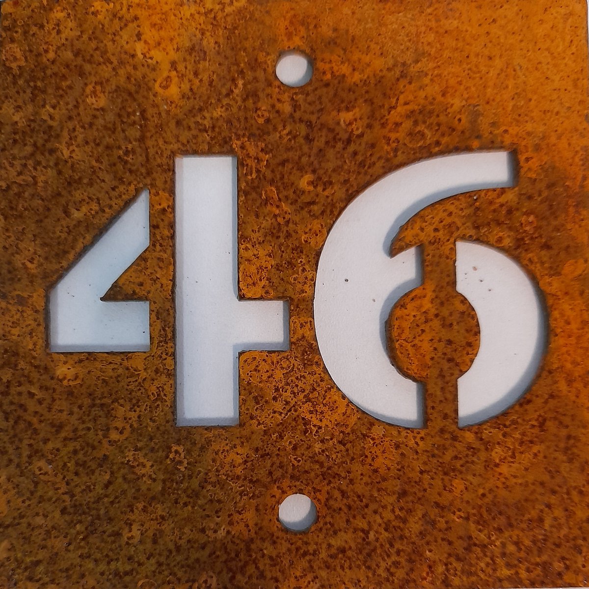 Cortenstaal huisnummerbord 46 (10x10cm)