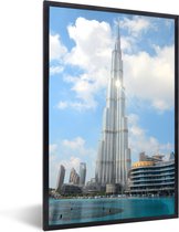 Fotolijst incl. Poster - De zon schijnt op de Burj Khalifa in Dubai - 40x60 cm - Posterlijst