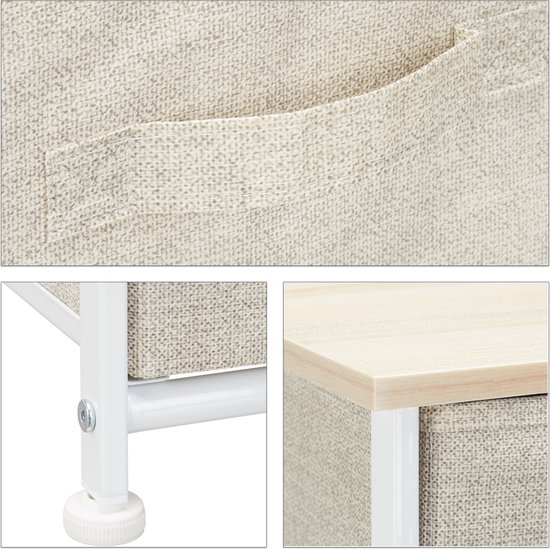 Close-up van een beige stoffen lade met handvat, de zijkant van een beige ladekast, en het houten blad met het witte metalen frame.