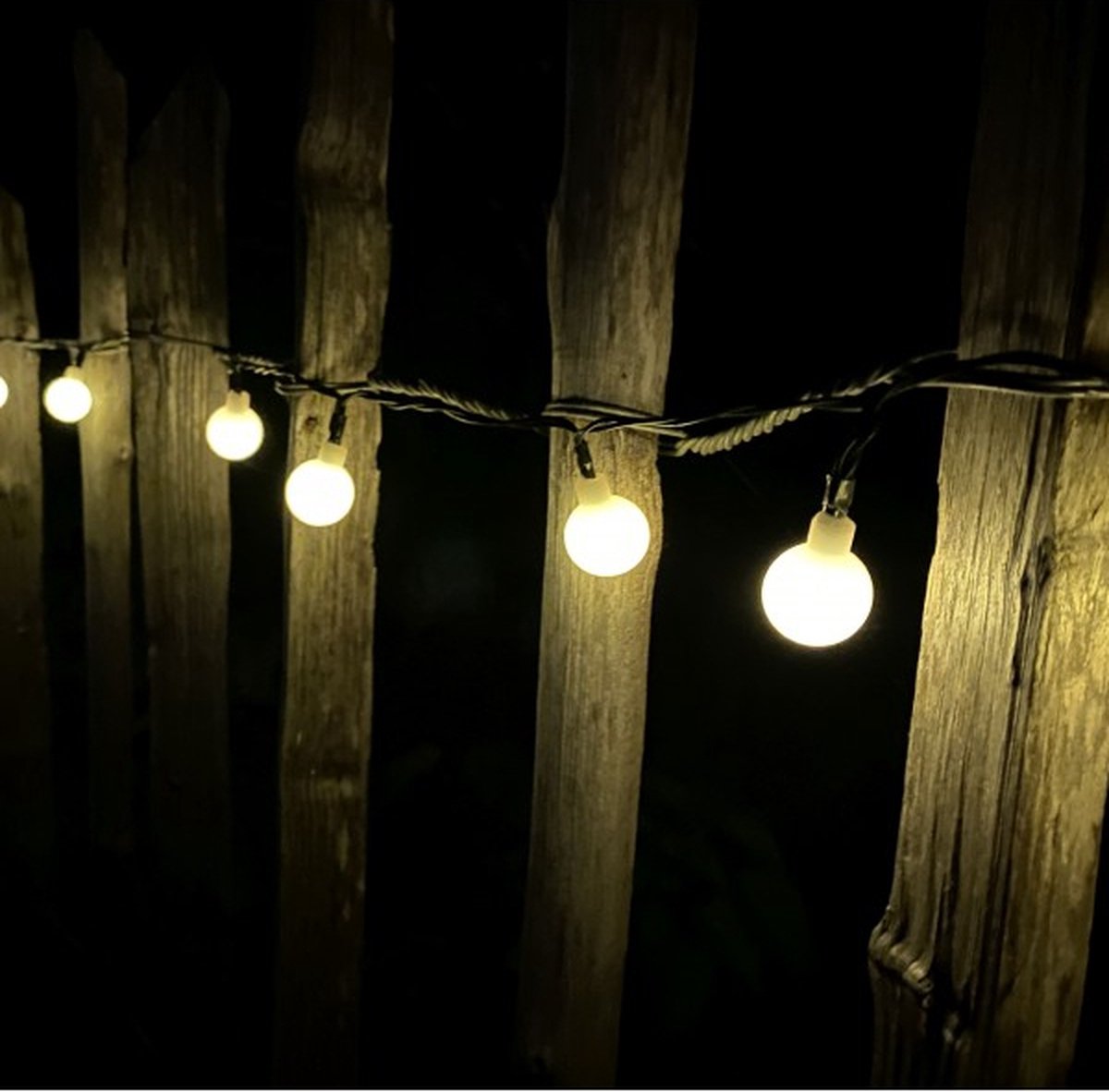 Solar LED lichtsnoer 50 melkglas bol lampjes met usb poort