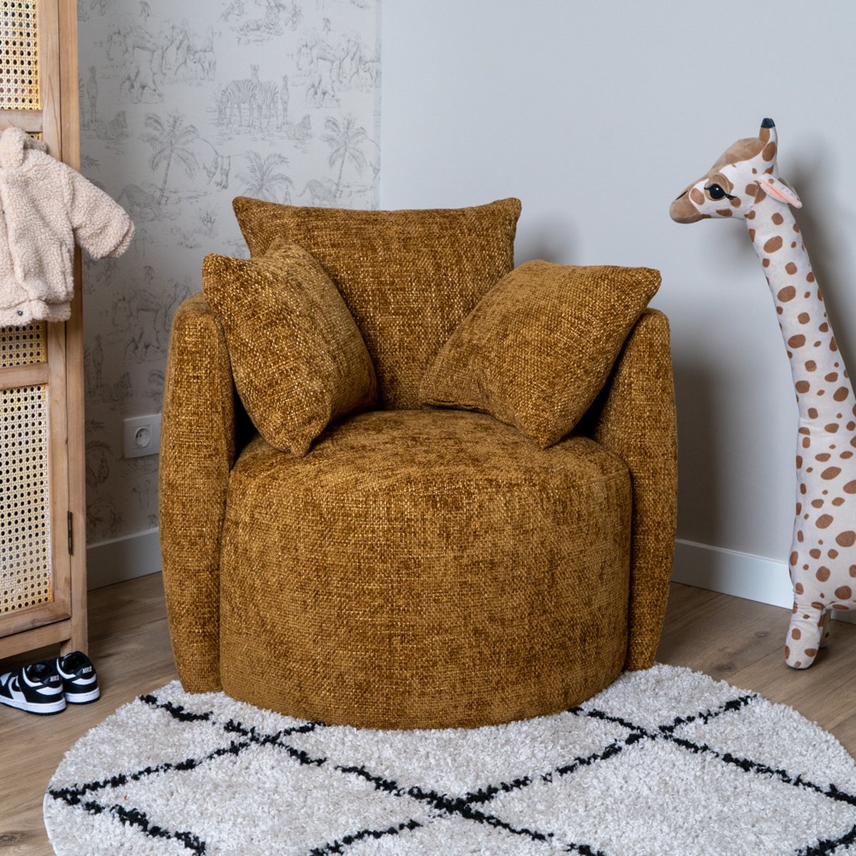 Bronx71 Stoel babykamer Ruby chenille stof okergeel